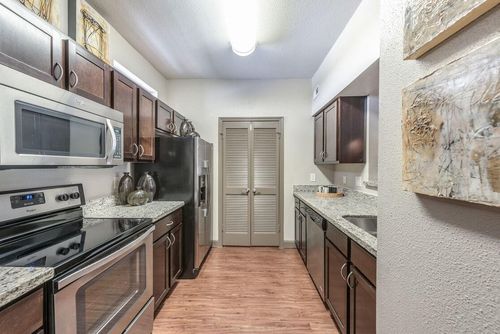 apt-139-5800 Woodway Dr, Houston, TX, 77057-1508 | Card Image