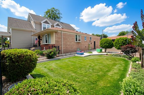 10752 S Albany Ave, Chicago, IL, 60655-2116 | Card Image