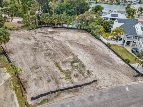 370 12th Ave, INDIAN ROCKS BEACH, FL, 33785-2803 | Card Image