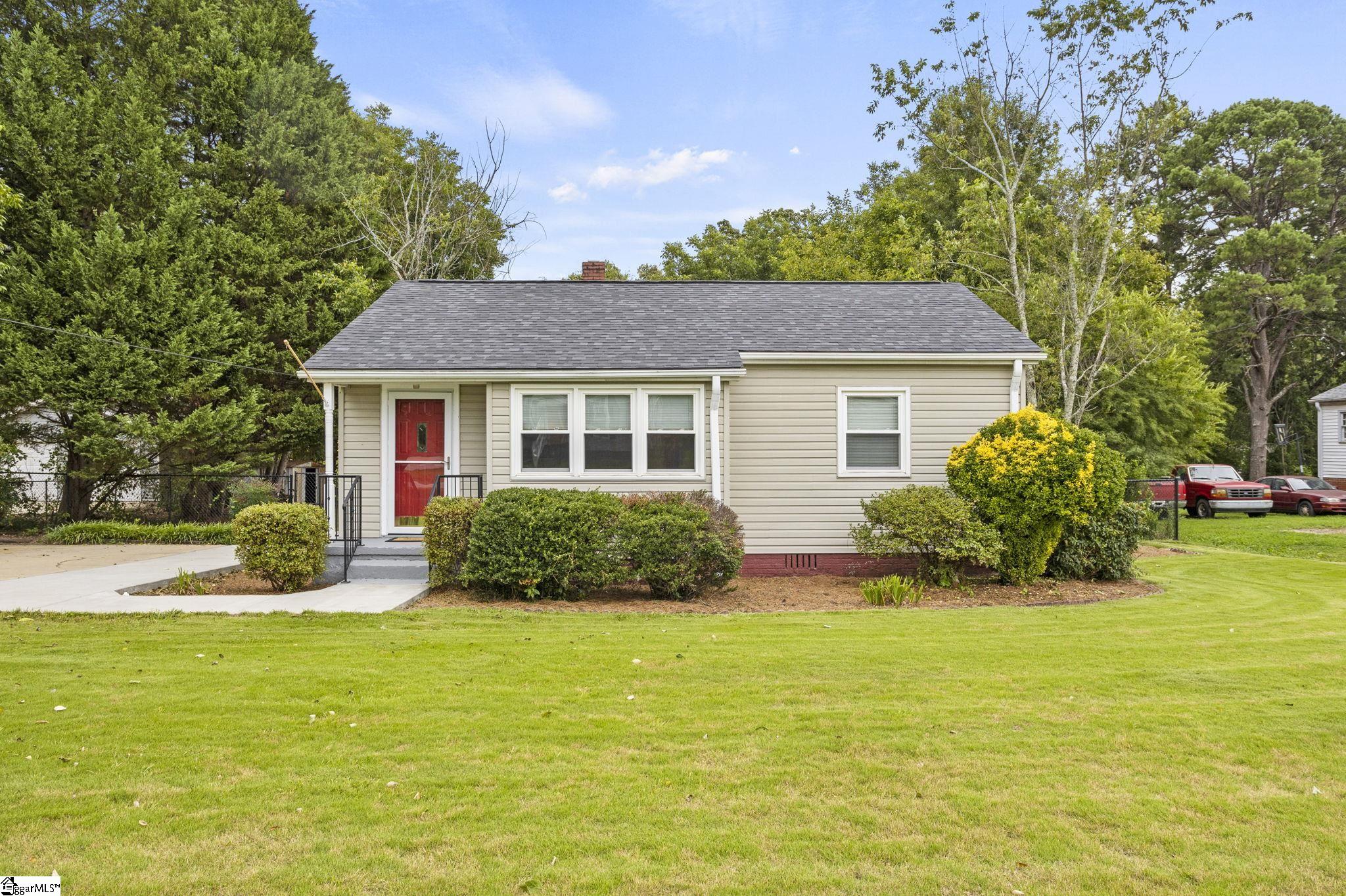Meridian Ave, Taylors, SC 29687