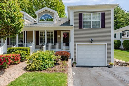 32 Orchard Meadows Dr, Smithfield, RI, 02917-1846 | Card Image