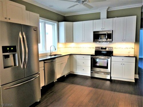 36 Main St, Madison, NJ, 07940-1958 | Card Image