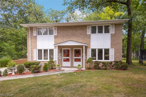 5144 Orchard Park Drive, Parma, OH, 44134 | Card Image