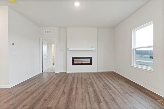 2204 Creek View Ln, House other with 4 bedrooms, 3 bathrooms and null parking in Raymore MO | Image 10