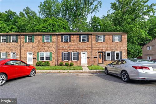 61 Constitution Ave, DOYLESTOWN, PA, 18901-2261 | Card Image