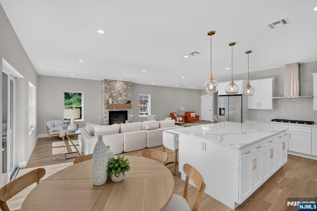 Residential in Livingston 5
