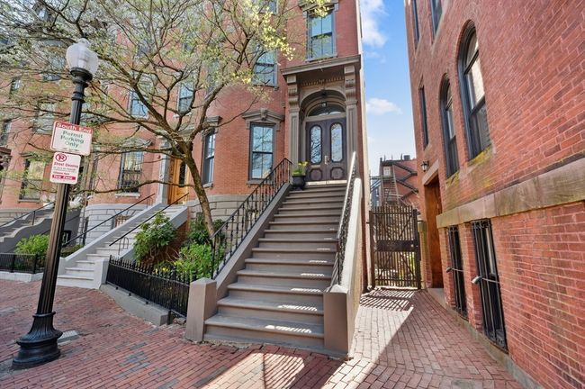 APT-4 - 1 Worcester Sq, Condo with 2 bedrooms, 1 bathrooms and null parking in Boston MA | Image 18