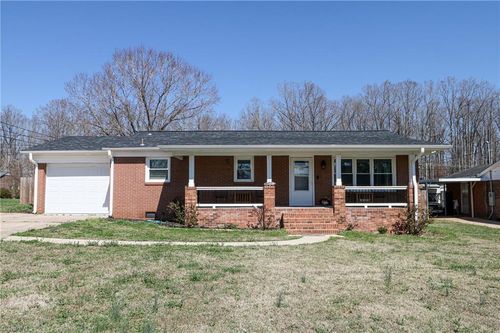 300 Abbotts Ave, Lexington, NC, 27292-4916 | Card Image