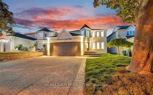70 Pleasant Valley Pl, Brampton, ON, L6S5R9 | Card Image