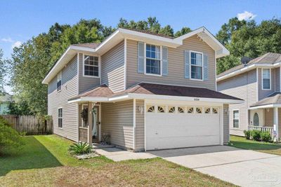 6334 Cottage Woods Dr, House other with 3 bedrooms, 2 bathrooms and 2 parking in Milton FL | Image 1