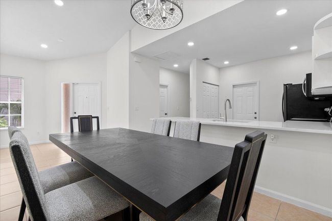 10705 Pelican Dr, Condo with 2 bedrooms, 2 bathrooms and null parking in West Palm Beach FL | Image 6