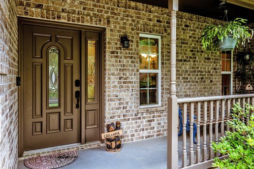 2312 W Green Briar Dr, Huntsville, TX, 77340 | Card Image