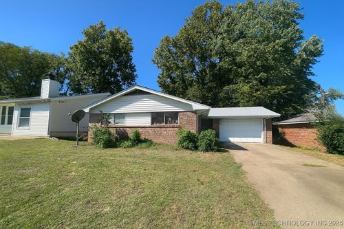 5512 Hartford Pl, Tulsa, OK, 74126-2704 | Card Image