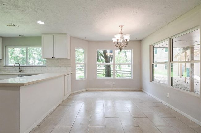 81 Oak Grove Ln, Home with 4 bedrooms, 4 bathrooms and null parking in Conroe TX | Image 12