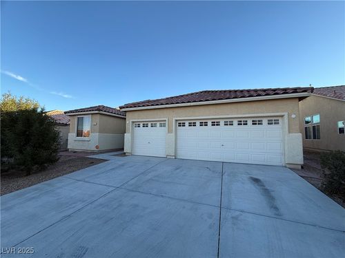 3513 La Cascada Ave, North Las Vegas, NV, 89031-3554 | Card Image