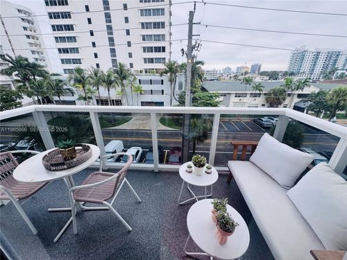 apt-404-7928 West Dr, North Bay Village, FL, 33141-5566 | Card Image