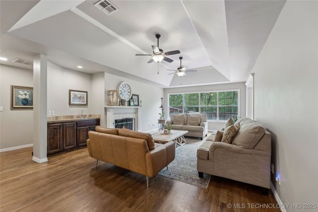 33942 703 Dr, House other with 3 bedrooms, 2 bathrooms and null parking in Wagoner OK | Image 5
