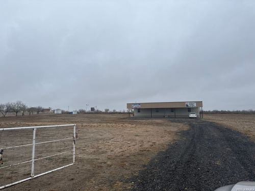 2265 Interstate 35, Encinal, TX, 78019 | Card Image