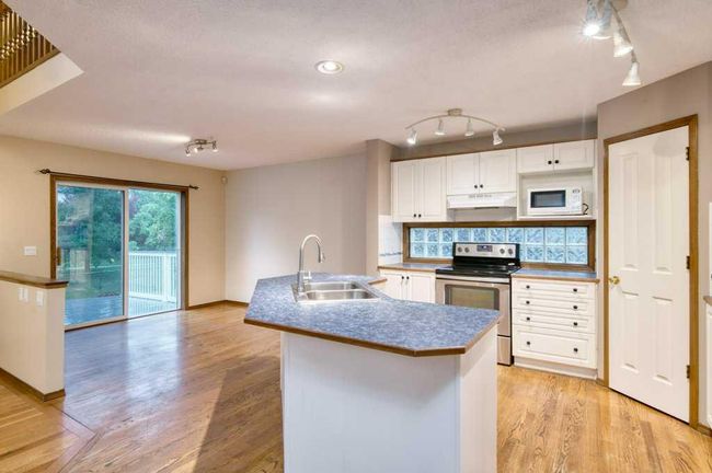 321 Douglas Ridge Pl Se, House detached with 3 bedrooms, 2 bathrooms and 2 parking in Calgary AB | Image 14