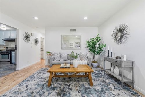 11736 215th Street, Lakewood, CA, 90715 | Card Image