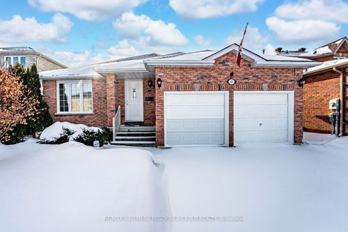 43 Cheltenham Rd, Barrie, ON, L4M6R8 | Card Image