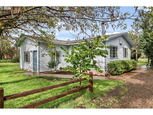 107 Patton Bar Rd, Cave Junction, OR, 97523-9660 | Card Image