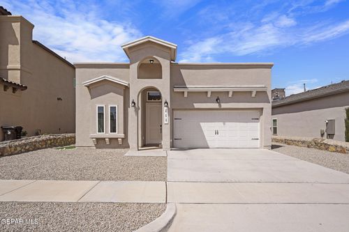 111 Ruth Trl, Sunland Park, NM, 88008-9348 | Card Image