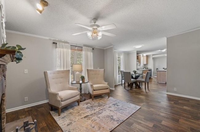 Another view of the secondary living room | Image 27