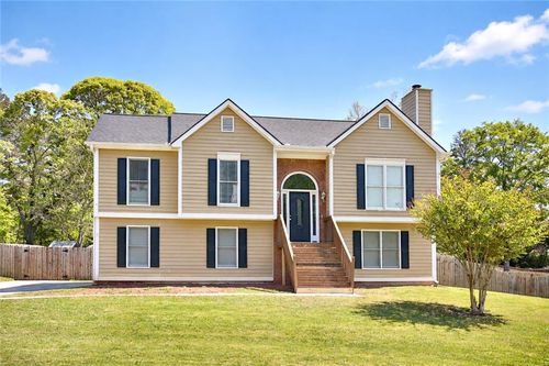 2490 Fortune Dr, Dacula, GA, 30019-2375 | Card Image