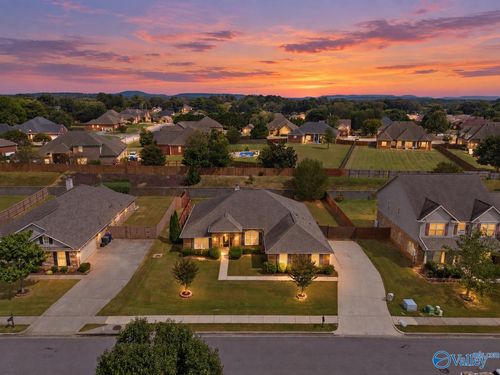 520 Summer Cove Cir Nw, Madison, AL, 35757-7583 | Card Image