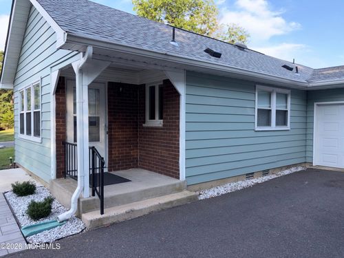 27 B Molly Pitcher Blvd, Whiting, NJ, 08759-1561 | Card Image