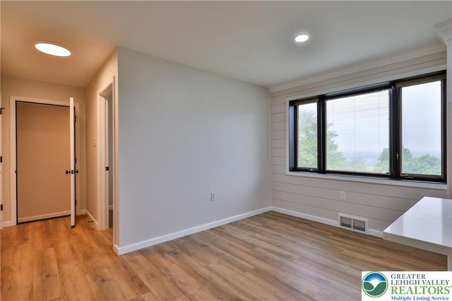 5470 Summit St, House other with 3 bedrooms, 3 bathrooms and null parking in Whitehall PA | Image 19