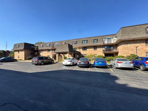 apt-212-475 N Cass Ave, Westmont, IL, 60559-1568 | Card Image