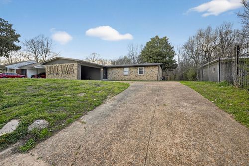 4859 Ortie Dr, Memphis, TN, 38109-6549 | Card Image
