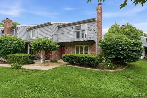 2 Hull Ave, Webster Groves, MO, 63119-2239 | Card Image
