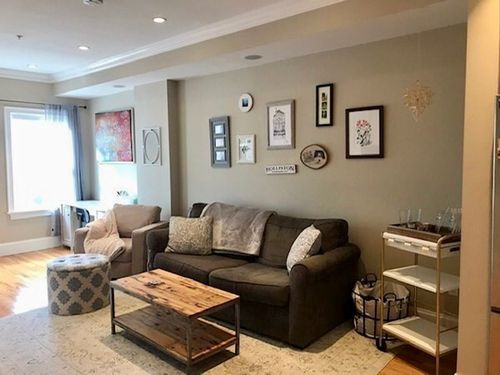 apt-1-252 Gold St, Boston, MA, 02127-4636 | Card Image