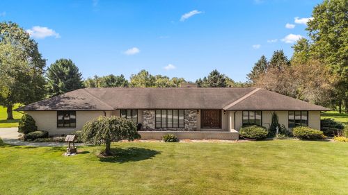 452 Southfield Ln, Valparaiso, IN, 46385-9645 | Card Image