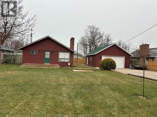 {{alt}} | Card Image