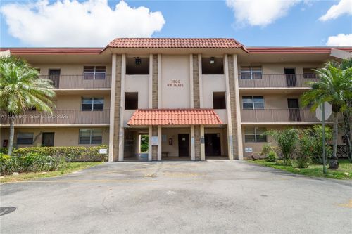 212-3900 Nw 76th Ave, Sunrise, FL, 33351 | Card Image