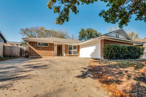 222 Merribrook Trl, Duncanville, TX, 75116-4615 | Card Image