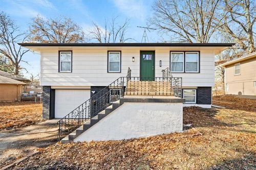 12012 Bennington Ave, Grandview, MO, 64030-1230 | Card Image