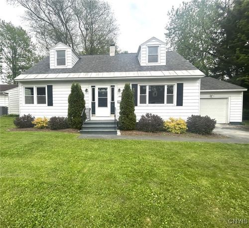 810 Cosby Rd, Utica, NY, 13502-1424 | Card Image