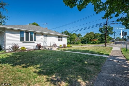 66 Kensington Ave, Clifton, NJ, 07014-1833 | Card Image
