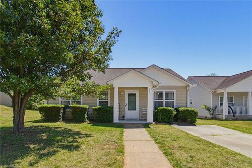 315 Maynard South Drive, Winston-Salem, NC, 27107 | Card Image