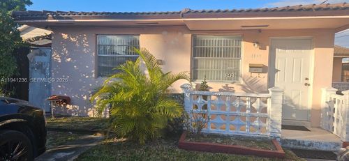 3423-3423 Nw Flagler Ter, Miami, FL, 33125-4946 | Card Image