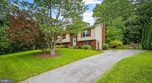 6415 Hickory Ln, SYKESVILLE, MD, 21784-6742 | Card Image