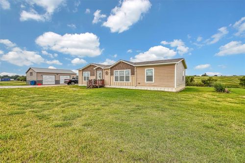 11775 N 2240 Rd, Cordell, OK, 73632-3222 | Card Image