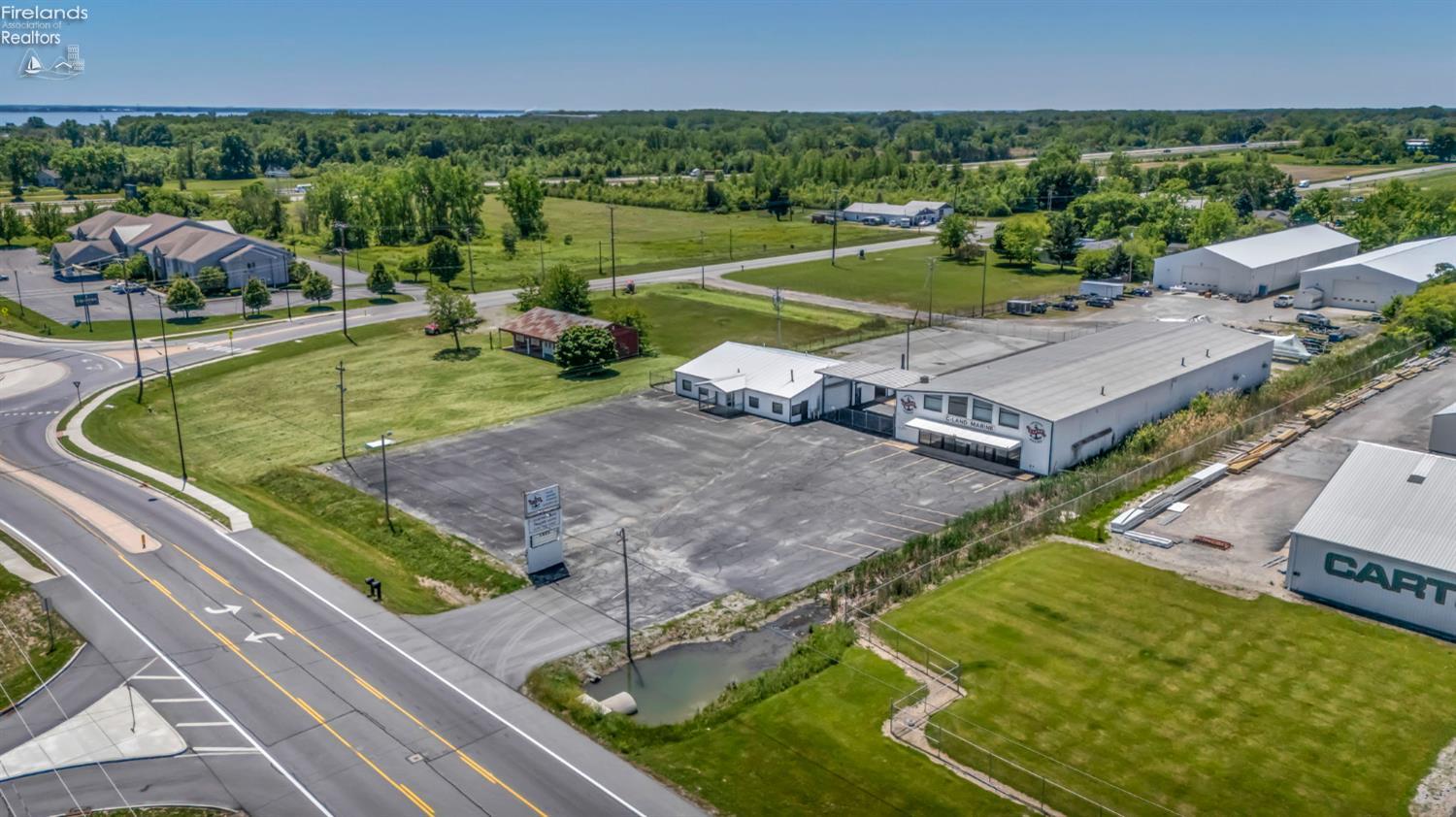 940 Se Catawba Rd, Port Clinton, OH 43452