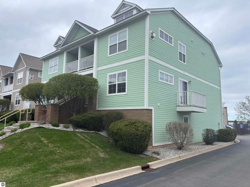 d-707 E State St, Traverse City, MI, 49686-2897 | Card Image