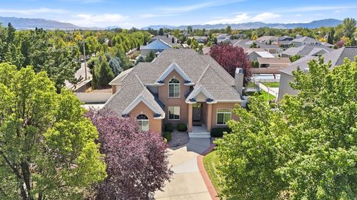 2217 W Kensington Park Dr, West Jordan, UT, 84088-6415 | Card Image